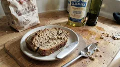 Pan de garbanzo sin gluten: miga húmeda y fácil, ideal para la once
