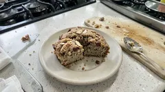 Bizcocho de dátiles sin azúcar: húmedo y esponjoso, endulzado con pasta de dátiles