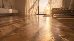 Piso en espiga 2026: por qué el herringbone vuelve con todo en laminado y vinílico click