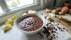 Sopa egipcia de lentejas rojas: cremosa, vegana y lista en una sola olla